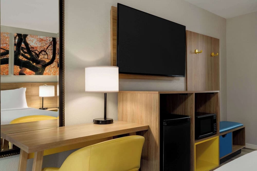 Days Inn by Wyndham Emporia