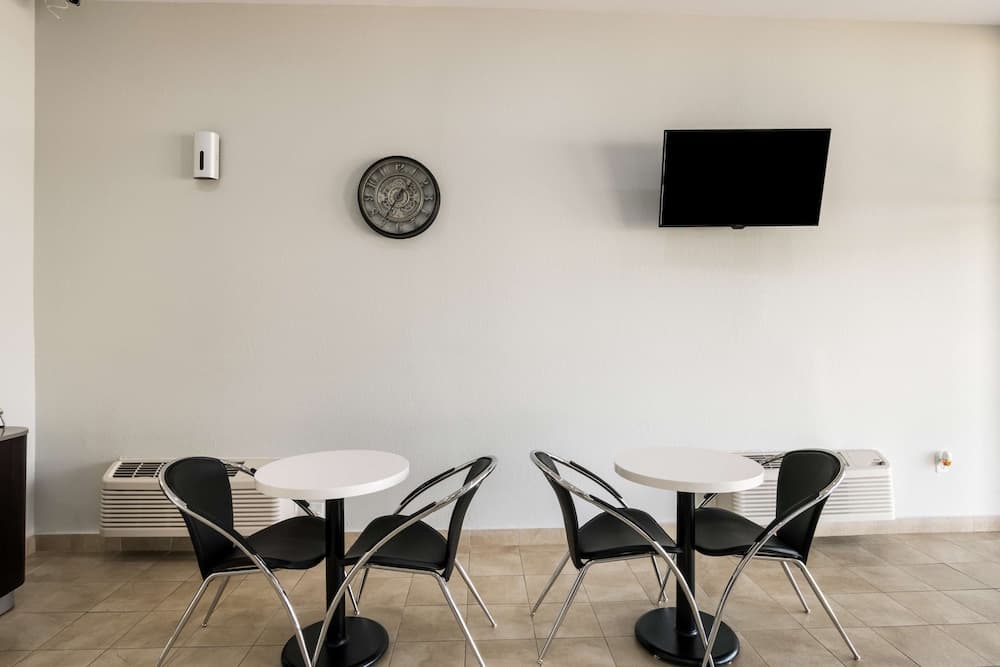 Motel 6 Lexington, KY - Airport