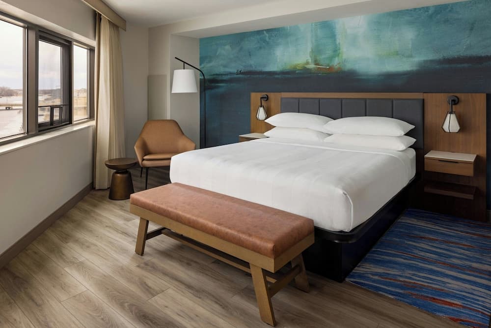 Oshkosh Marriott Waterfront Hotel & Convention Center