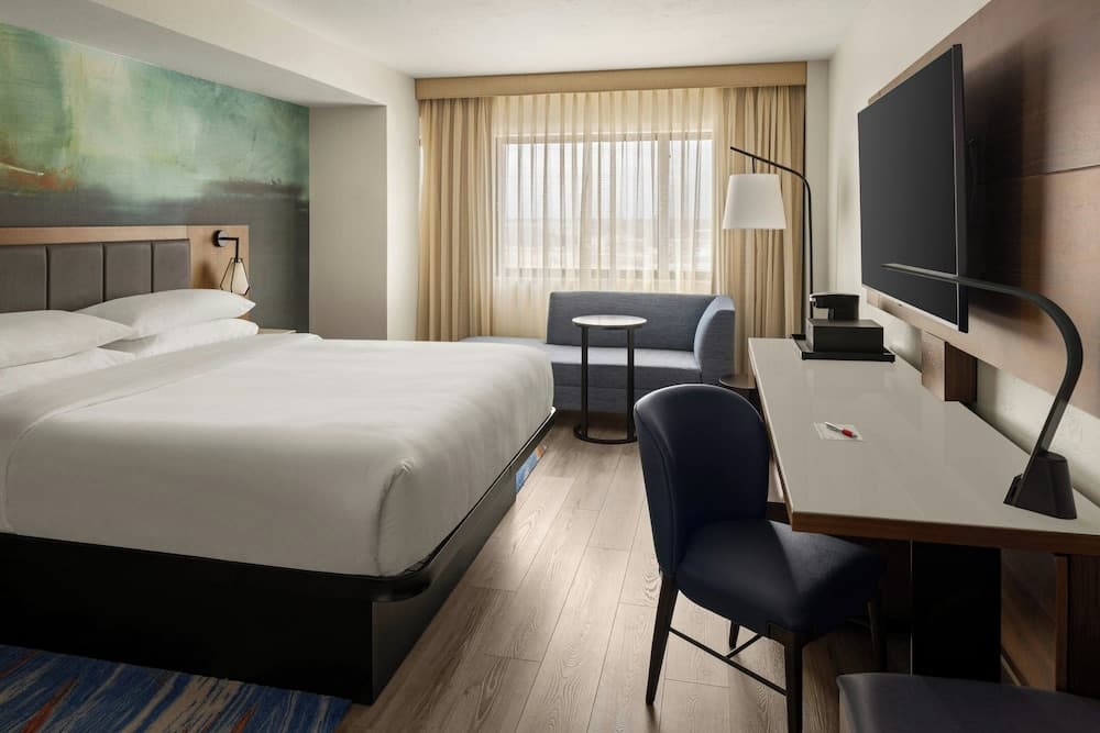 Oshkosh Marriott Waterfront Hotel & Convention Center