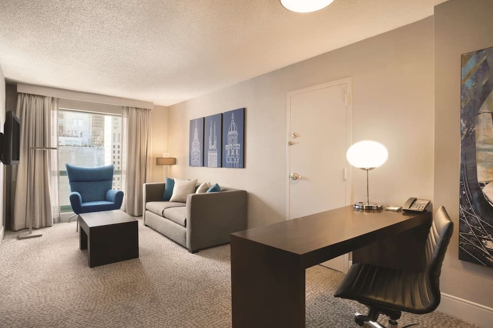 Hilton Chicago/Magnificent Mile Suites