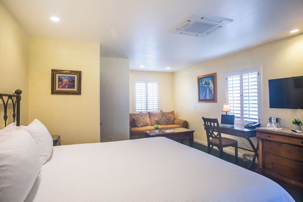 Castillo Inn at the Beach