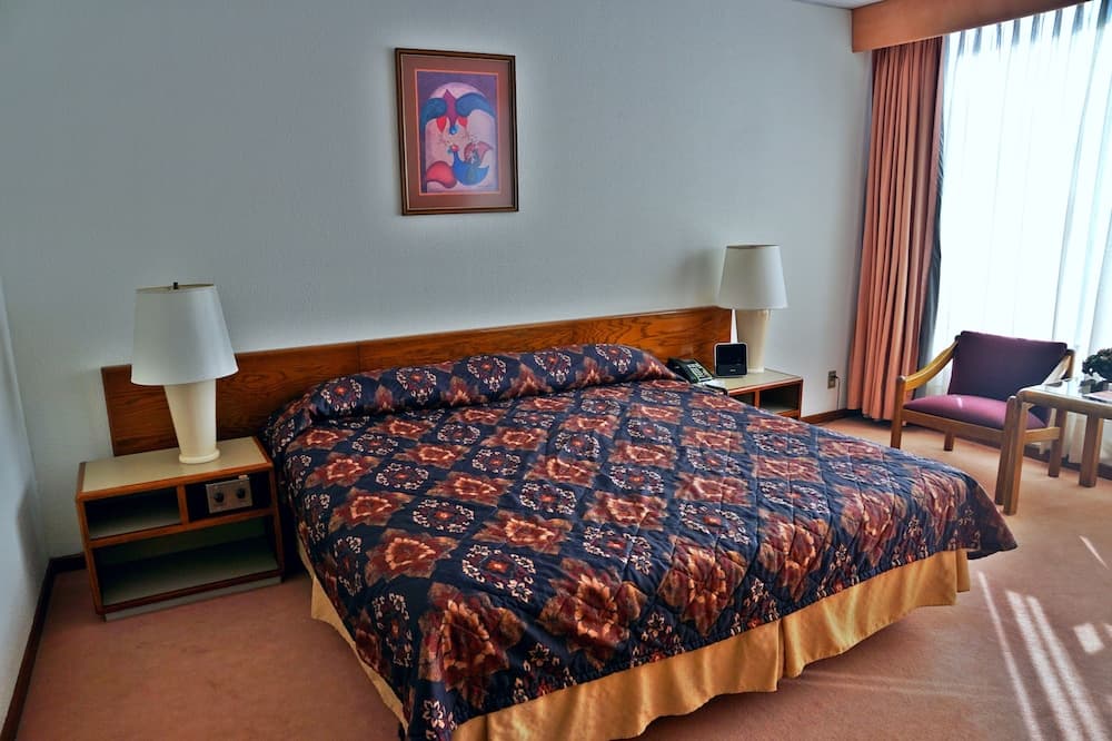 Real Plaza Hotel and Convention Center