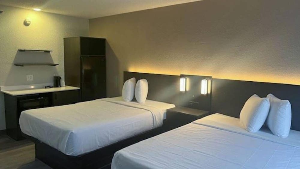 Studio 6 Suites Norcross, GA