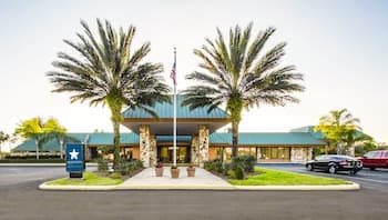 Magnuson Grand Sebring North