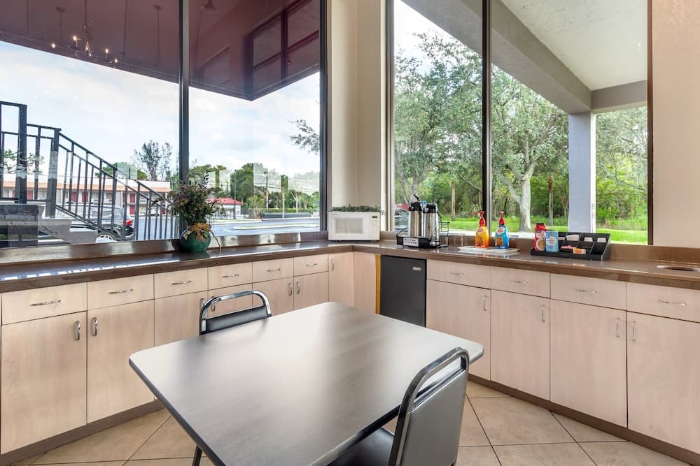 Red Roof Inn Ft Pierce