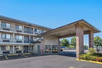 Econo Lodge Portland Airport