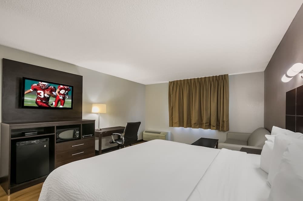 Red Roof Inn PLUS+ & Suites Knoxville West-Cedar Bluff