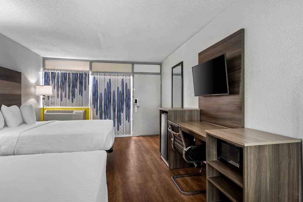 Econo Lodge Carlsbad Caverns Area