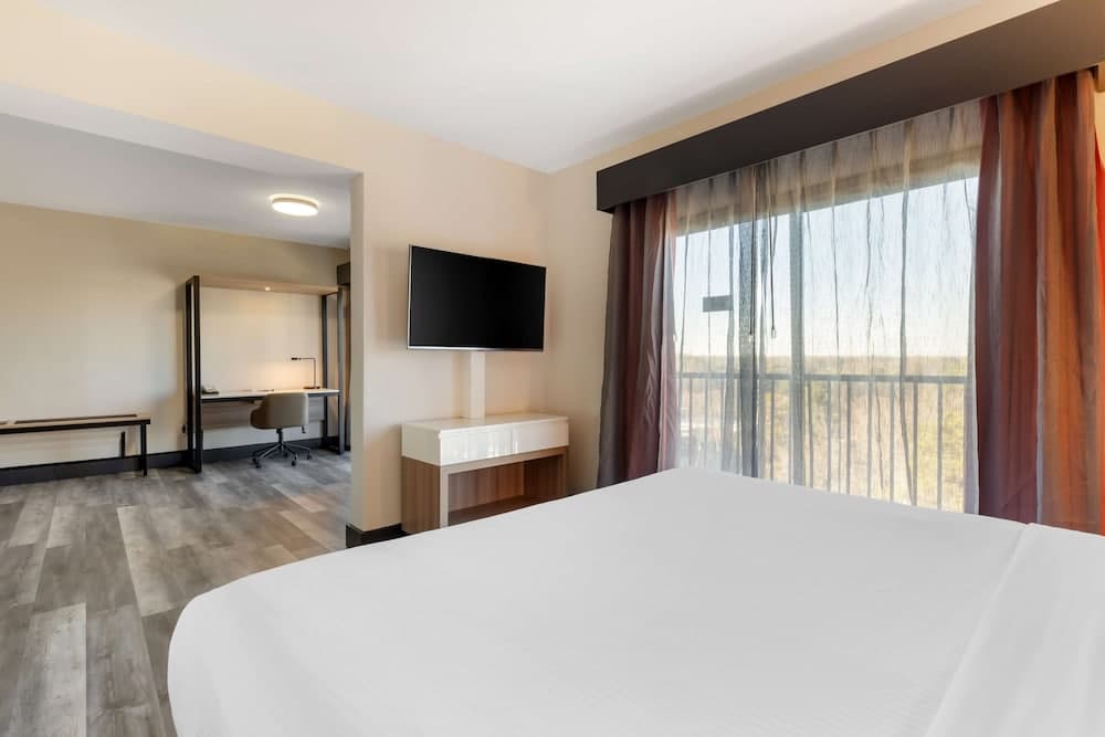 Best Western Plus Atlanta Airport-East