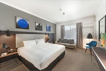 CKS Sydney Airport Hotel