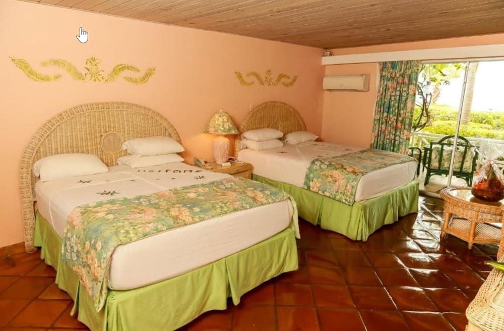 Coco Reef Resort and Spa