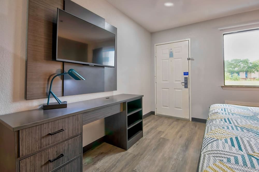 Studio 6 Texas City, TX