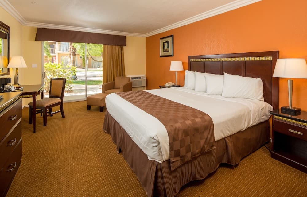 Days Inn by Wyndham Palm Springs