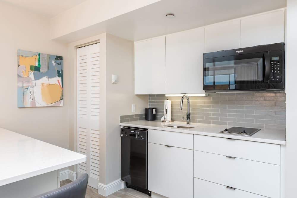 DiamondHead Beach Resort