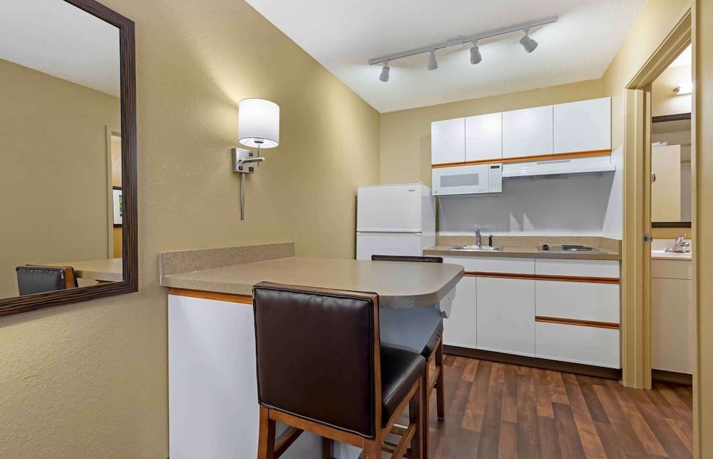 Extended Stay America Suites Washington DC Falls Church