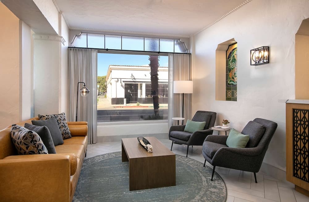 Hotel Virginia Santa Barbara, Tapestry Collection by Hilton