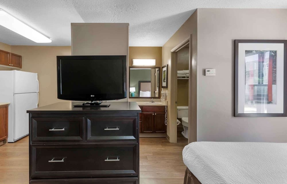 Extended Stay America Suites Raleigh RTP 4919 Miami Blvd