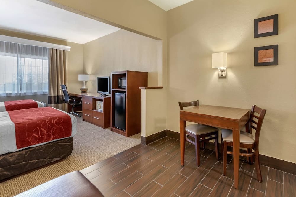 Comfort Suites Fort Collins Near University