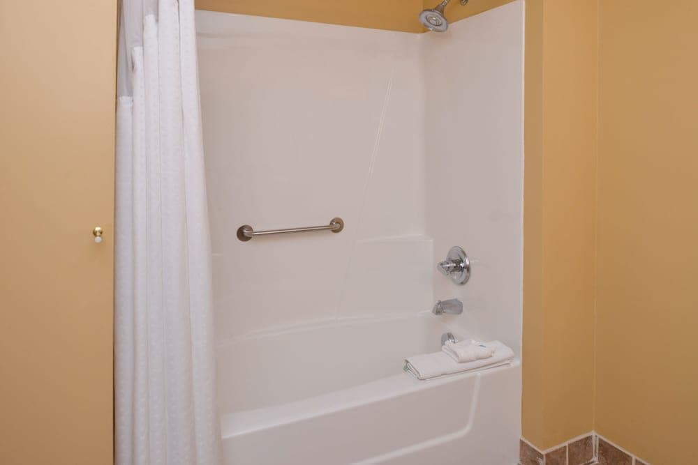 Country Inn & Suites by Radisson, Benton Harbor-St. Joseph, MI