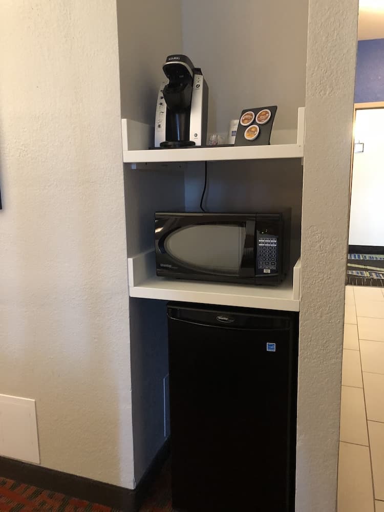 Holiday Inn Express Metropolis by IHG