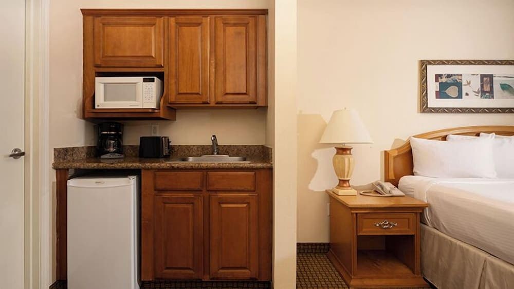 Club De Soleil All-Suite Resort