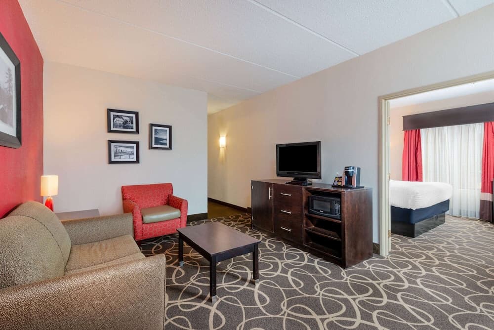 La Quinta Inn & Suites Summersville / New River National Park