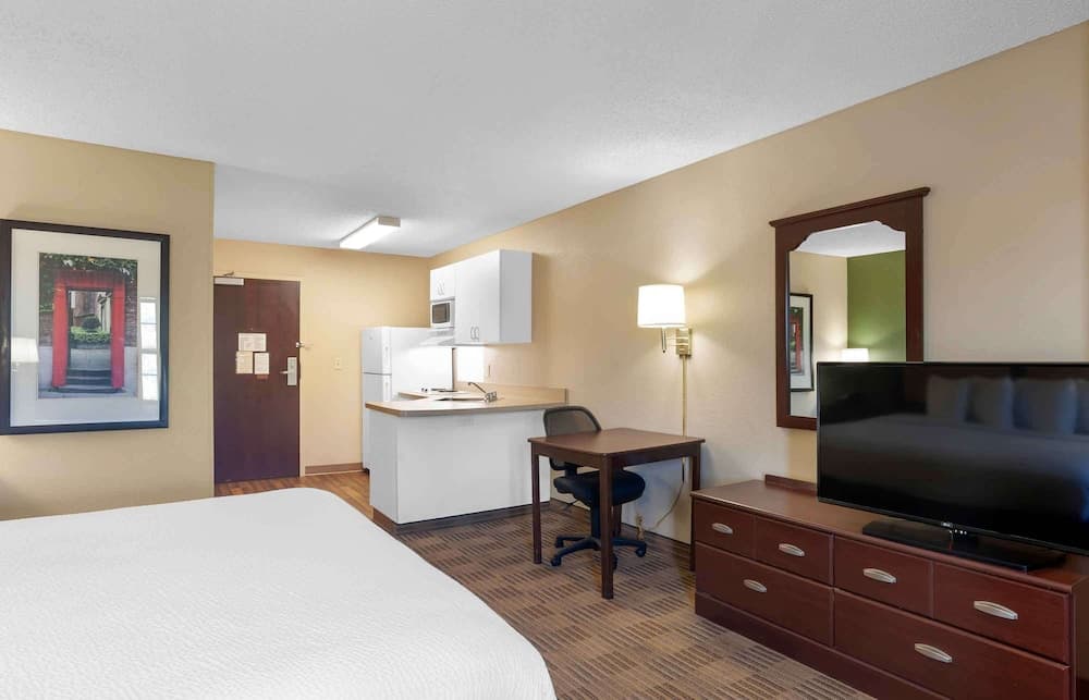Extended Stay America Suites Los Angeles Glendale