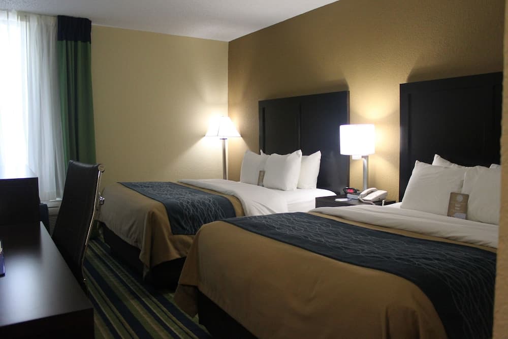 Comfort Inn & Suites Lantana - West Palm Beach South
