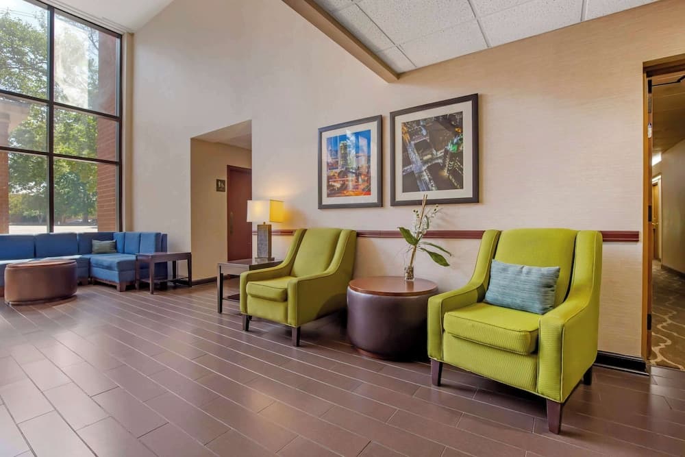 Comfort Suites Regency Park