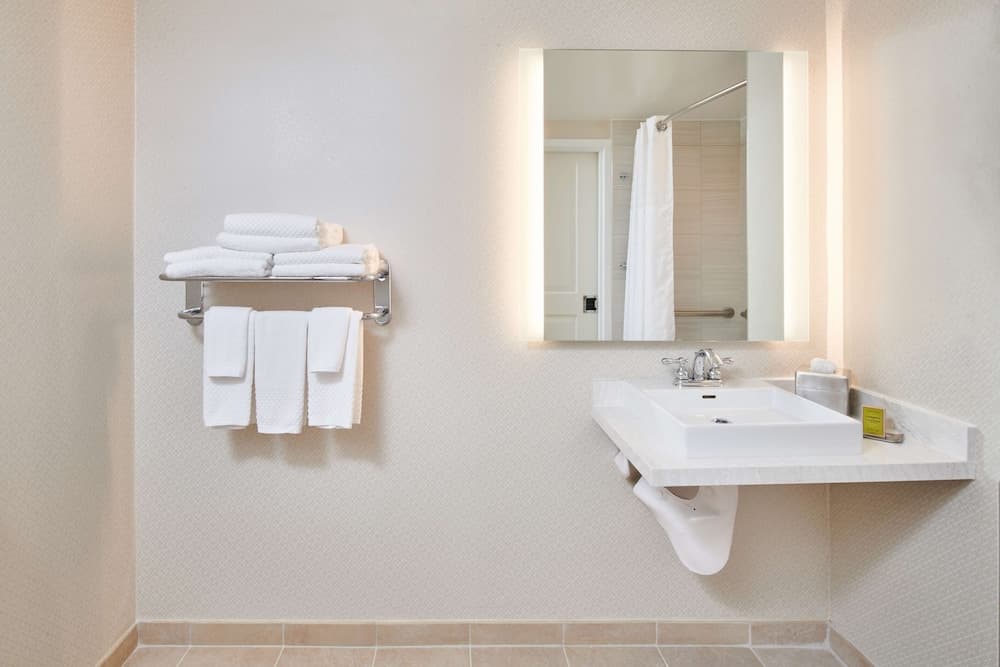 DoubleTree by Hilton Irvine - Spectrum