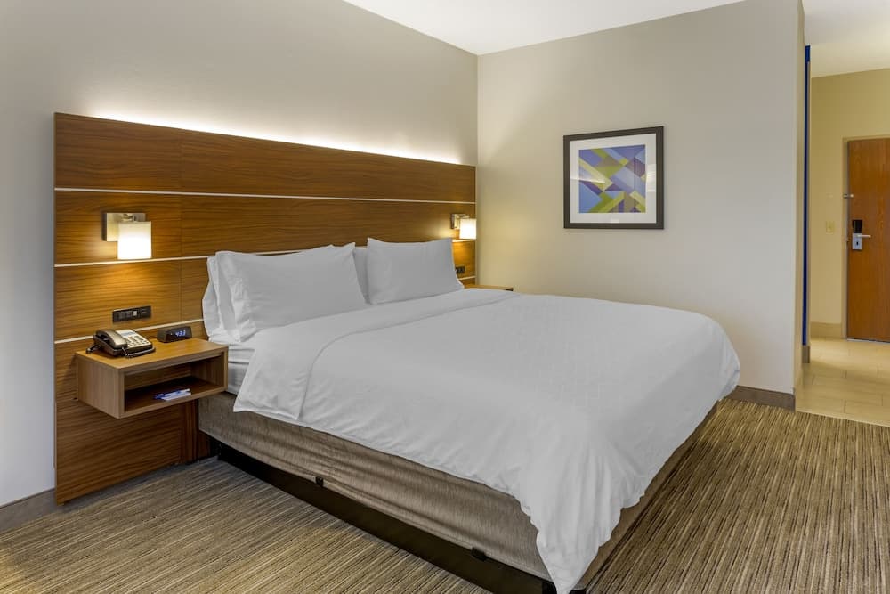 Holiday Inn Express Hotel & Suites Harrison by IHG
