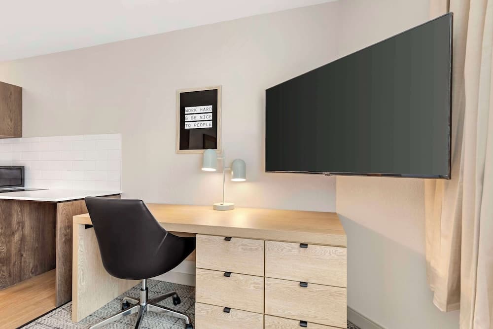 Sonesta Simply Suites Baltimore BWI Airport