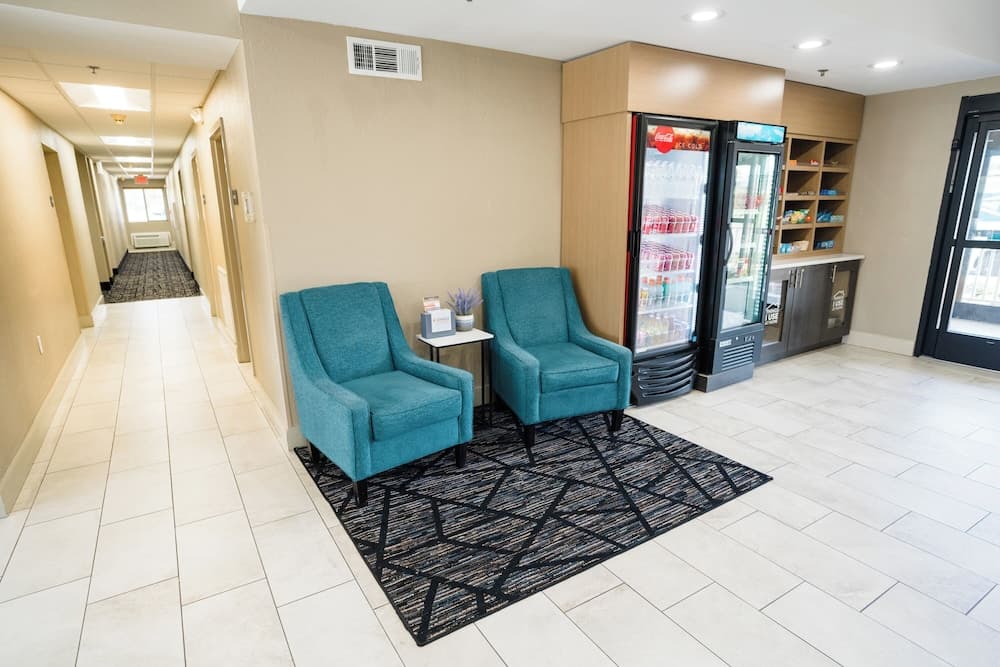 Mainstay Suites Knoxville Airport