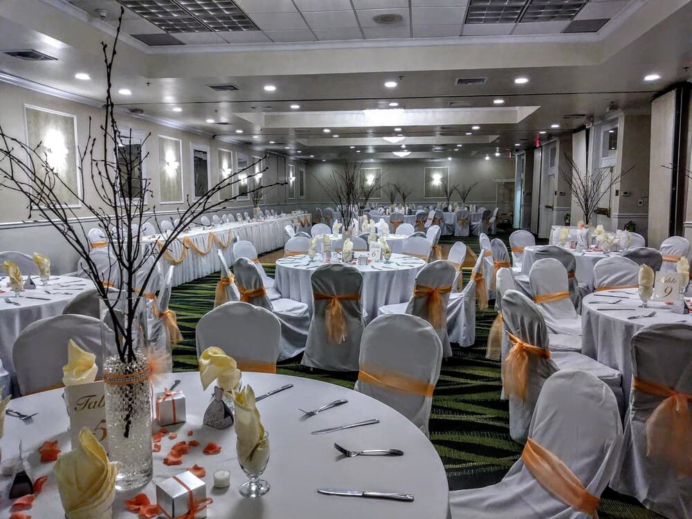 Clarion Hotel & Suites