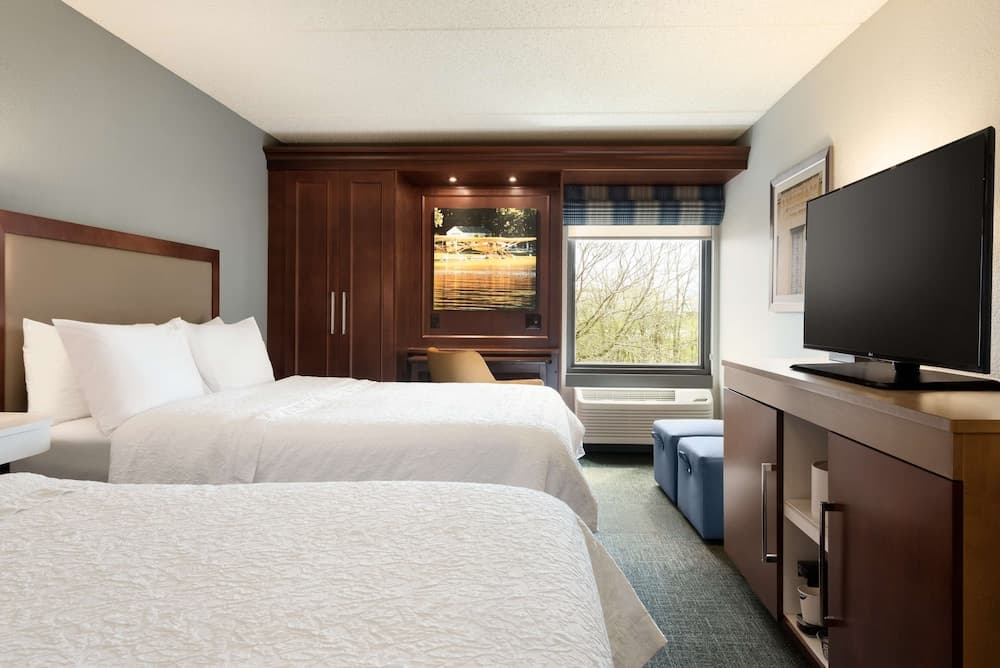 Hampton Inn Appleton-Fox River Mall Area