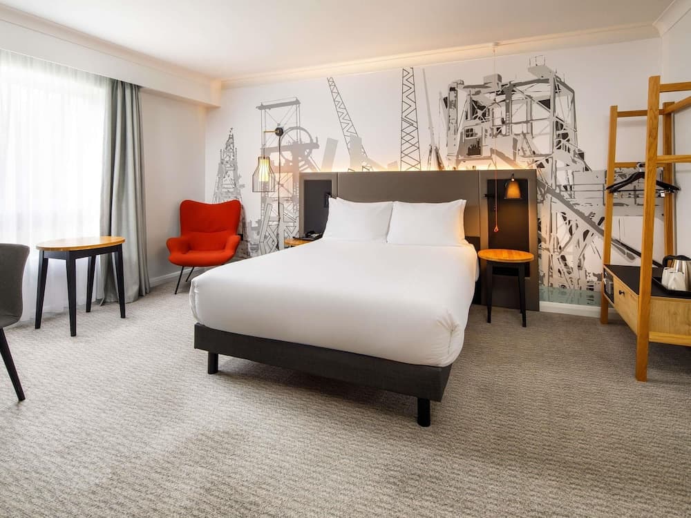 Mercure Cardiff North Hotel