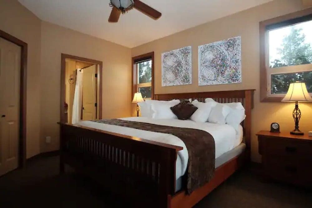 Cozystay Signature: Lake Okanagan Resort