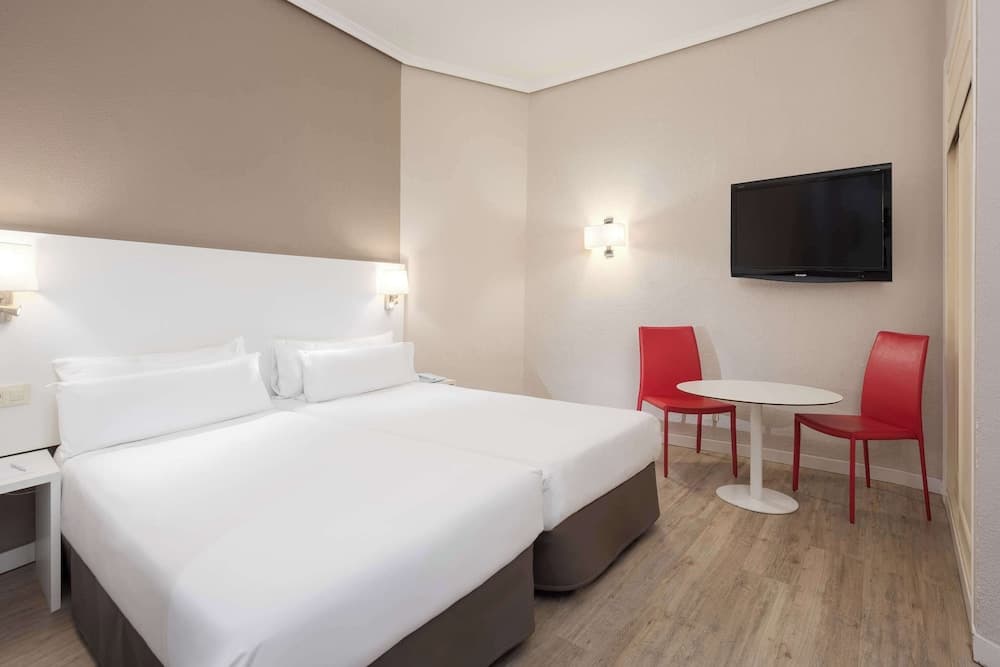 Hotel Madrid Gran Via 25 Affiliated by Meliá