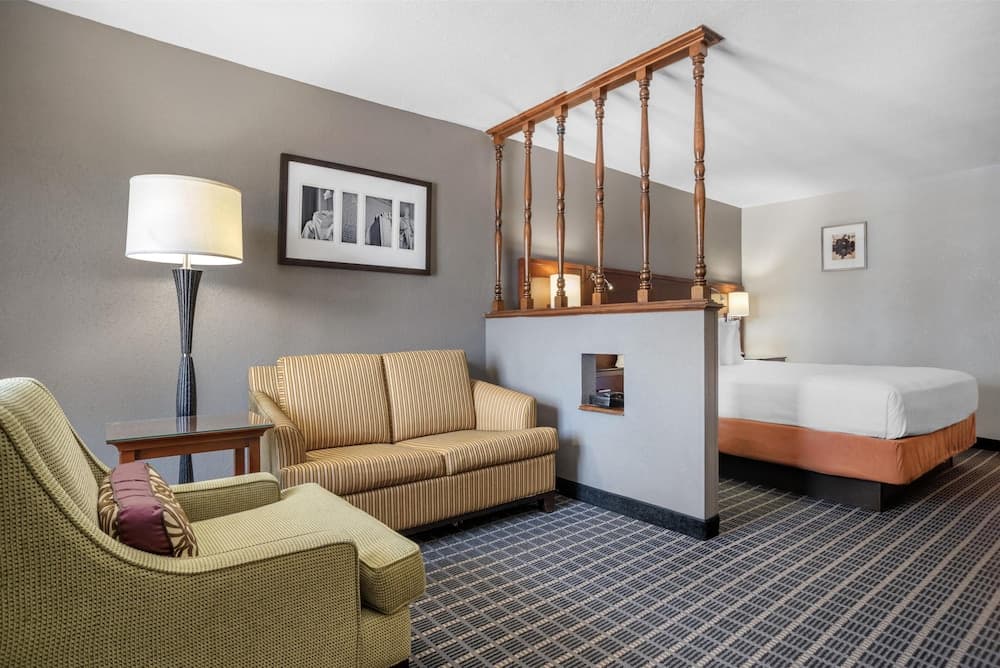 SureStay Plus Hotel by Best Western Greenwood