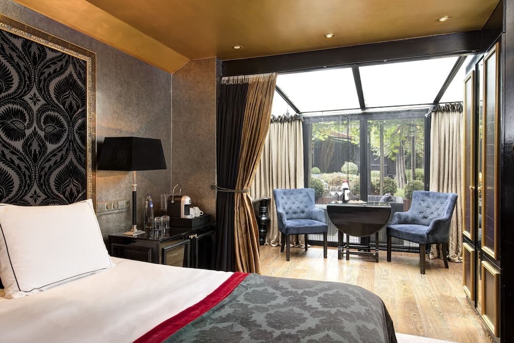 The Pavilions Amsterdam, The Toren