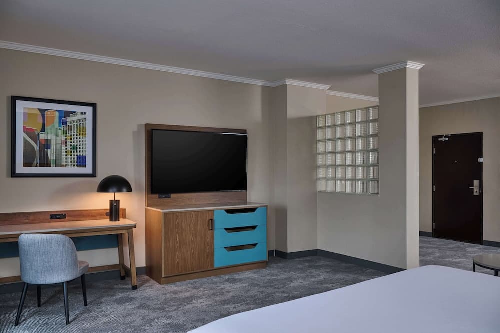 DoubleTree by Hilton Chatsworth