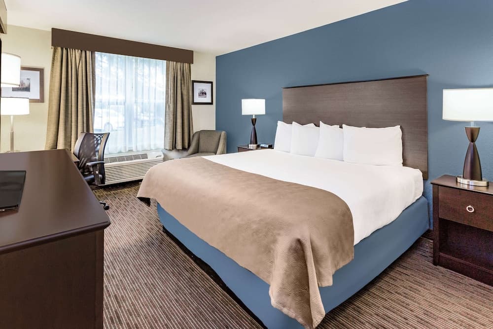 AmericInn by Wyndham Burnsville