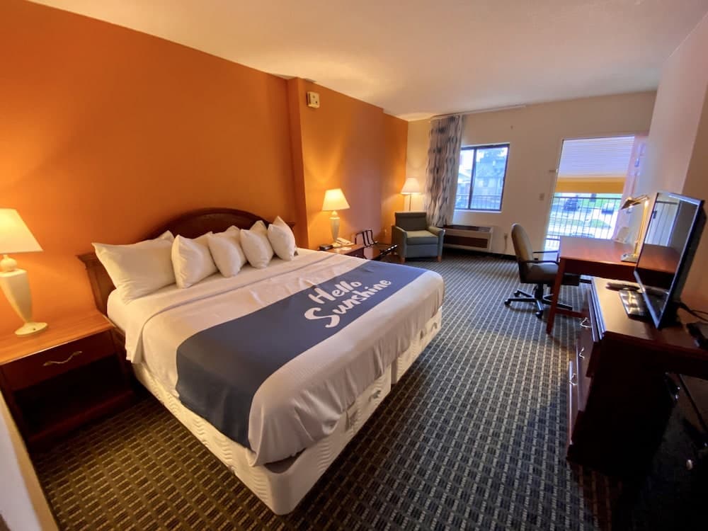 Days Inn by Wyndham Morehead