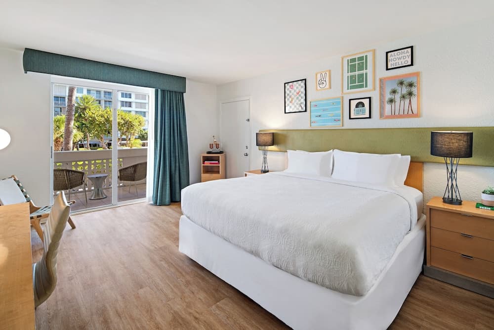 Palm Tree Club Miami Hotel