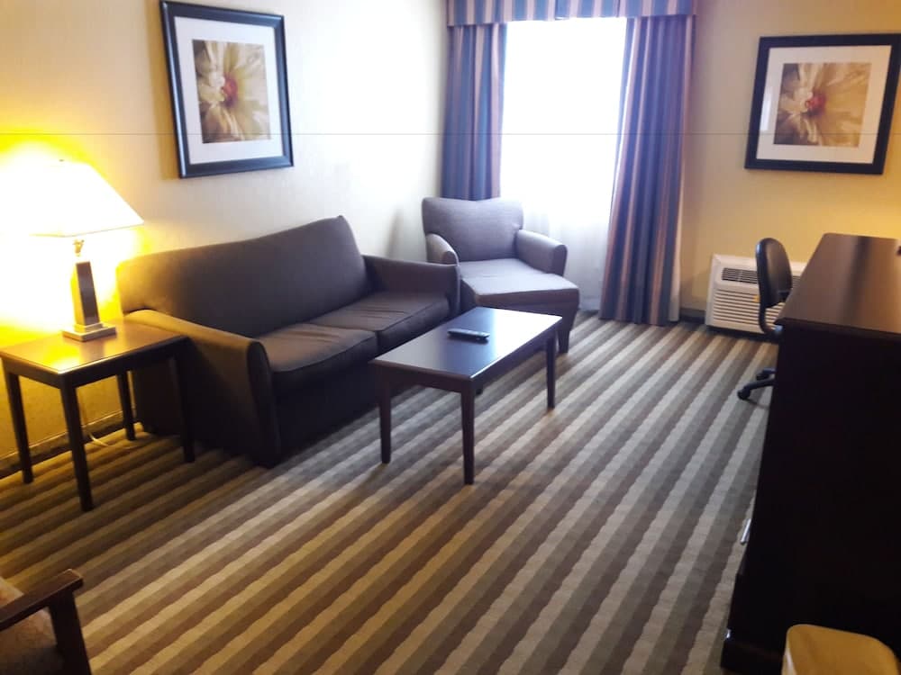 Quality Inn & Suites Syracuse Fairgrounds