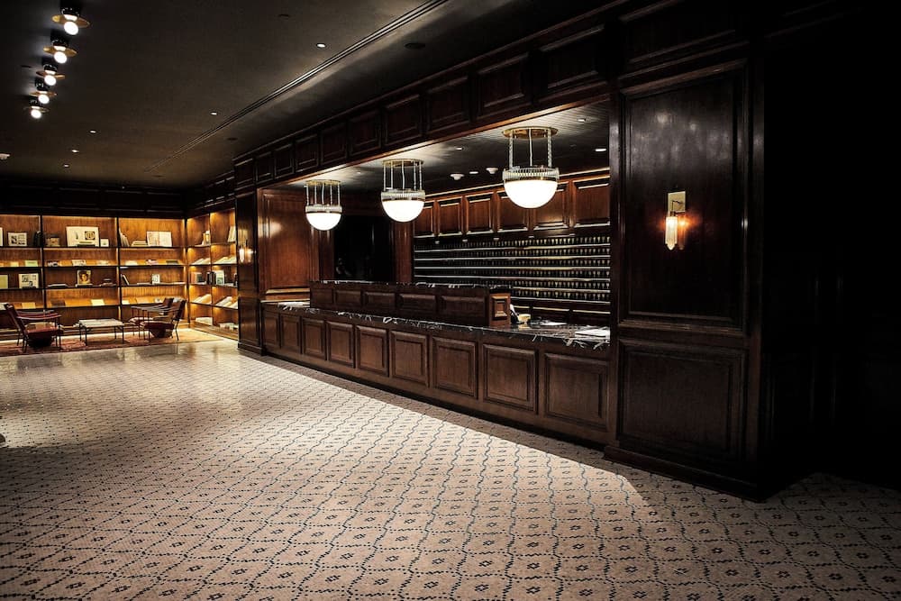 The Adolphus, Autograph Collection