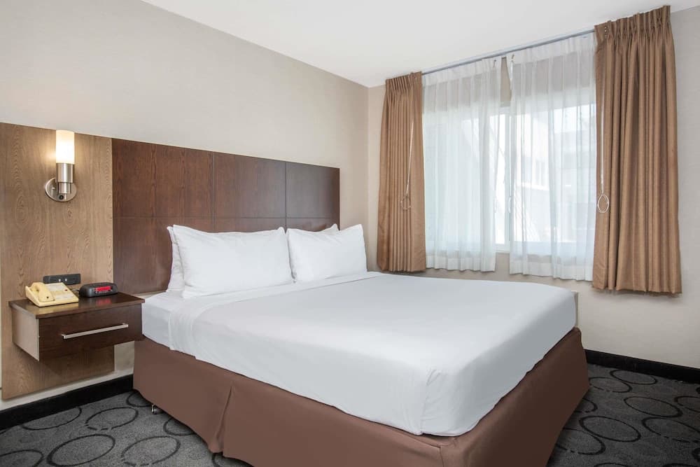 Baymont by Wyndham San Diego Downtown