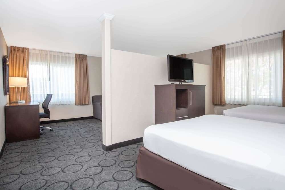 Baymont by Wyndham San Diego Downtown