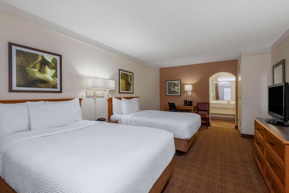 La Quinta East Deerfield Beach - Boca Raton